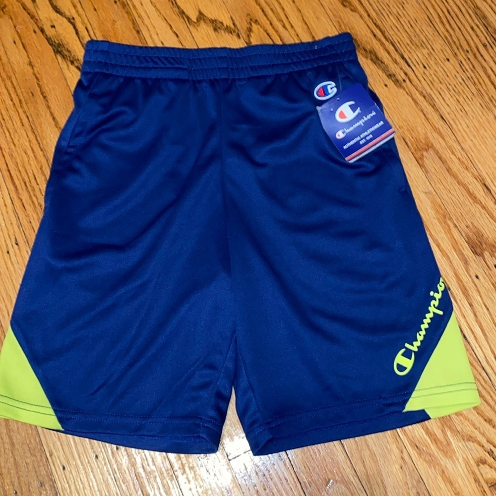 Champion size medium shorts nwt